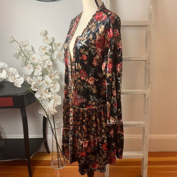 Floral Velvet Cardigan - Picture 5 of 8